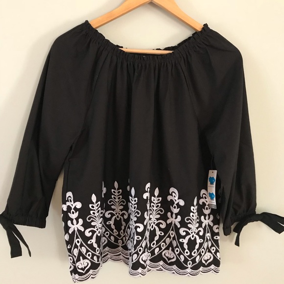 Time & Tru Off or On Shoulder Embroidered … - Picture 1 of 7